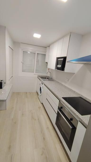 Precioso Apartamento Frente A La Playa Torre Del Mar Eksteriør bilde