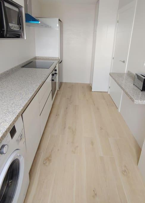 Precioso Apartamento Frente A La Playa Torre Del Mar Eksteriør bilde