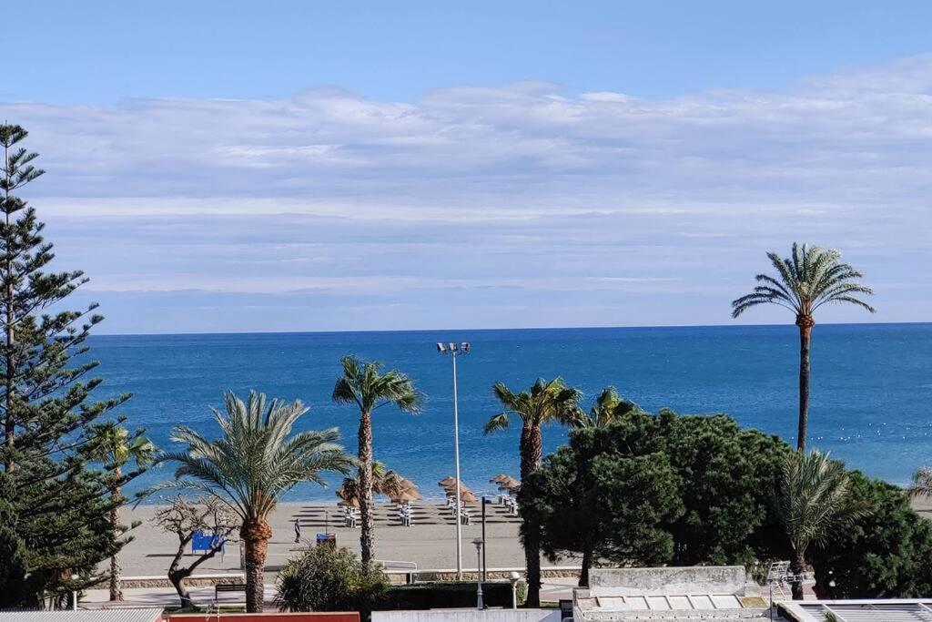 Precioso Apartamento Frente A La Playa Torre Del Mar Eksteriør bilde